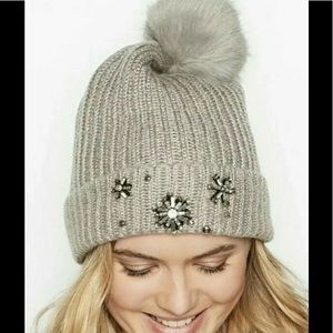 Victoria's Secret Sparkle Pom-Pom Hat & Gloves